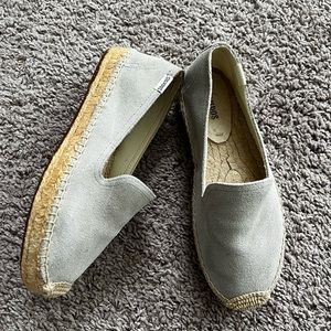 Soludos espadrille loafer stone suede size 6.5